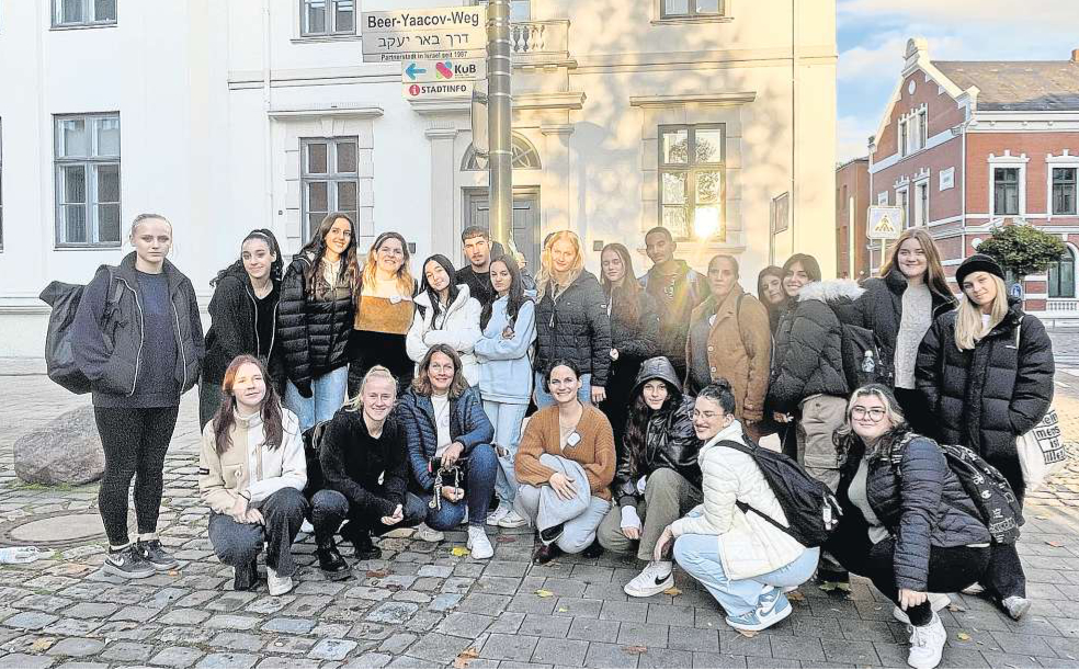 Mehr über den Artikel erfahren Unsere Schule bekommt Besuch aus Israel/Beer Yaakov